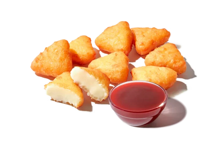 Fried-Cheesecake-Bites-with-Strawberry-Sauce